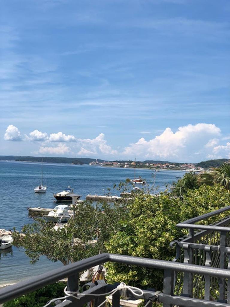 Apartments And Rooms By The Sea Barbat, Rab - 4973 Ραμπ Εξωτερικό φωτογραφία